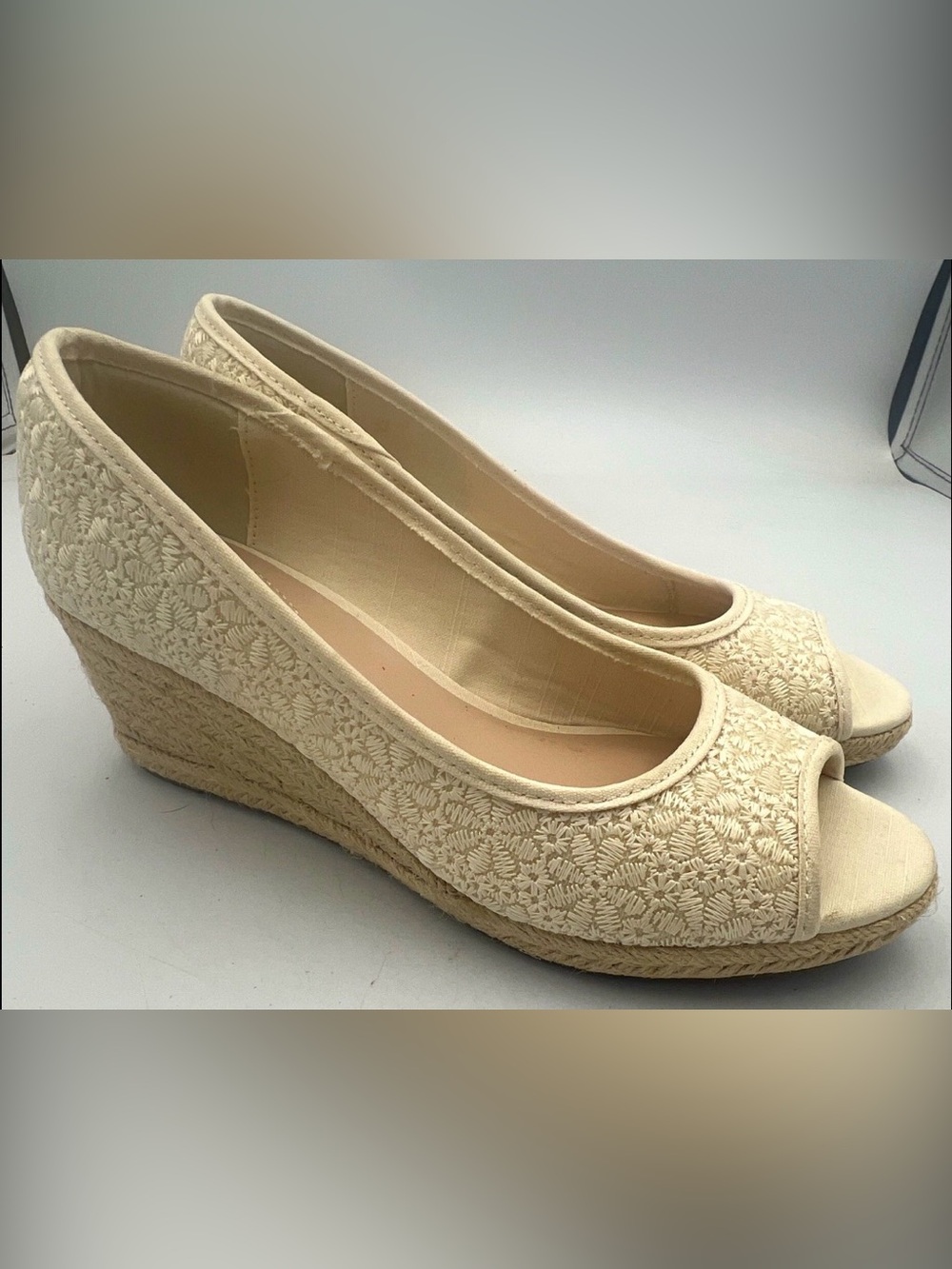Bandolino Ivory Floral Nuri Espadrille Peep-Toe Wedge Heels Women’s 8.5M NEW